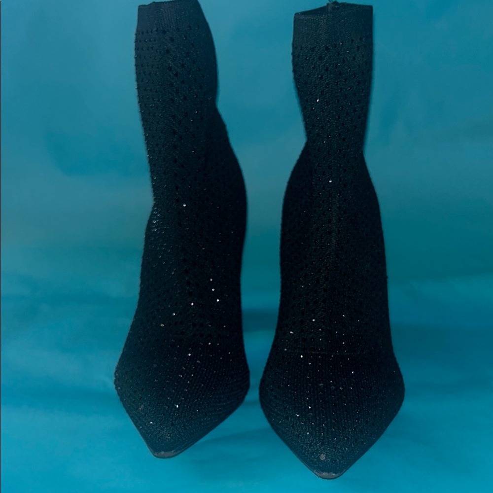 Chic Black Knit Ankle Boots